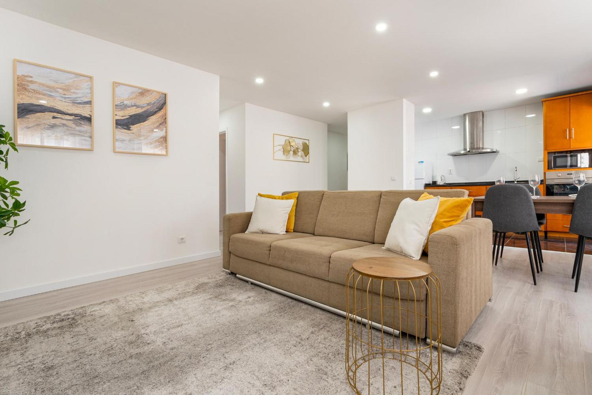 Duke's - Center Apartment